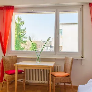 Am Rhein Apartment Basel
